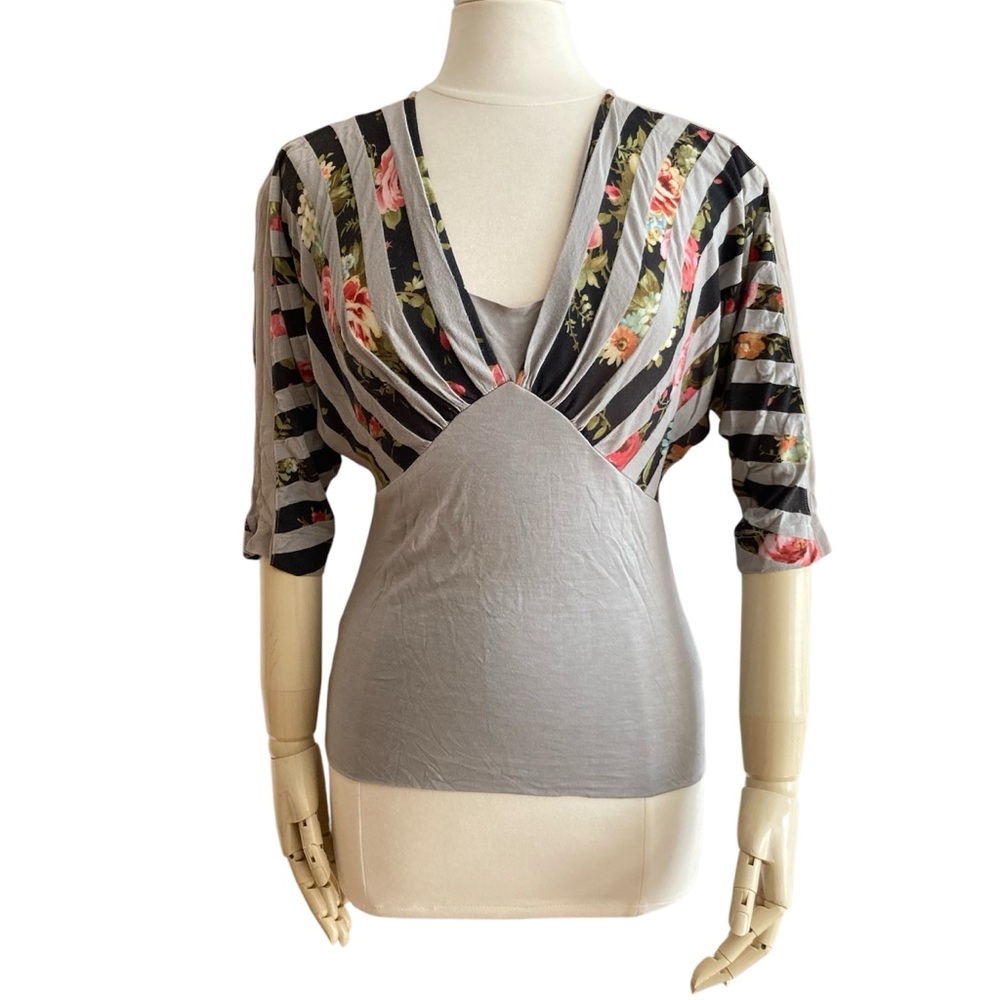 LANGUAGE | Pullover Gray & Black Floral Striped Blouse 3/4 Sleeve Sz S
